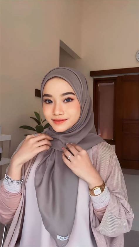 Tutorial Hijab dengan Aksesori